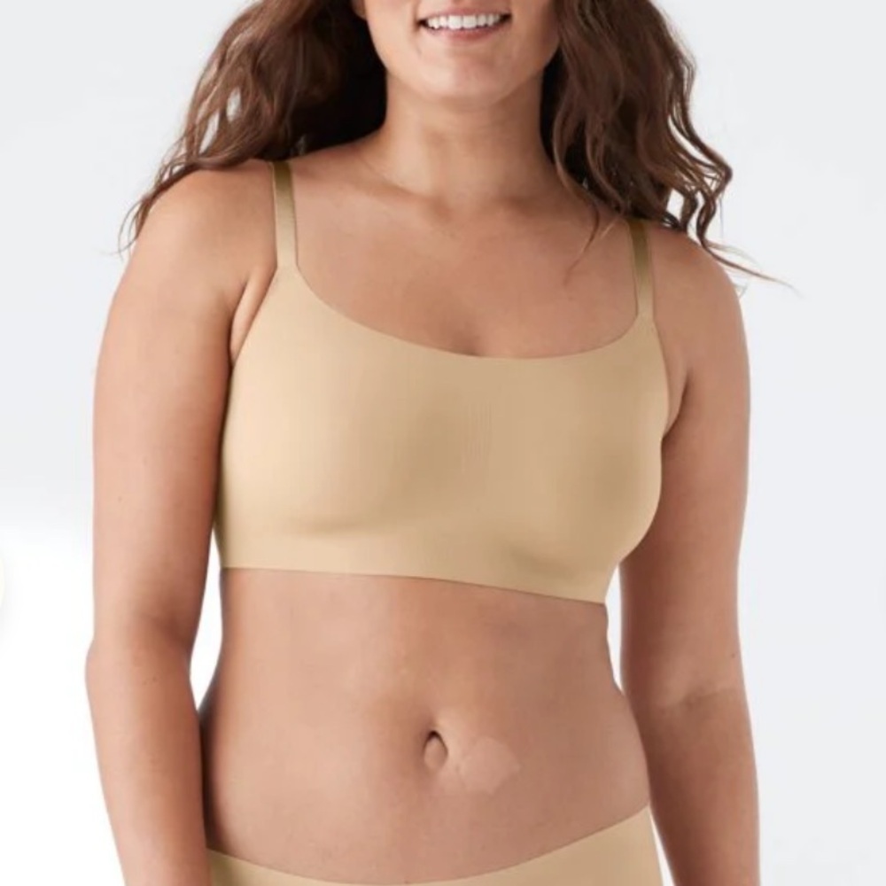 NWT True & Co True Body Scoop Neck Adjustable Strap Bra Desert